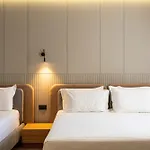 Henry Resort & Spa