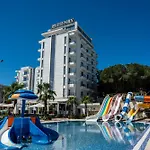 Henry Resort & Spa