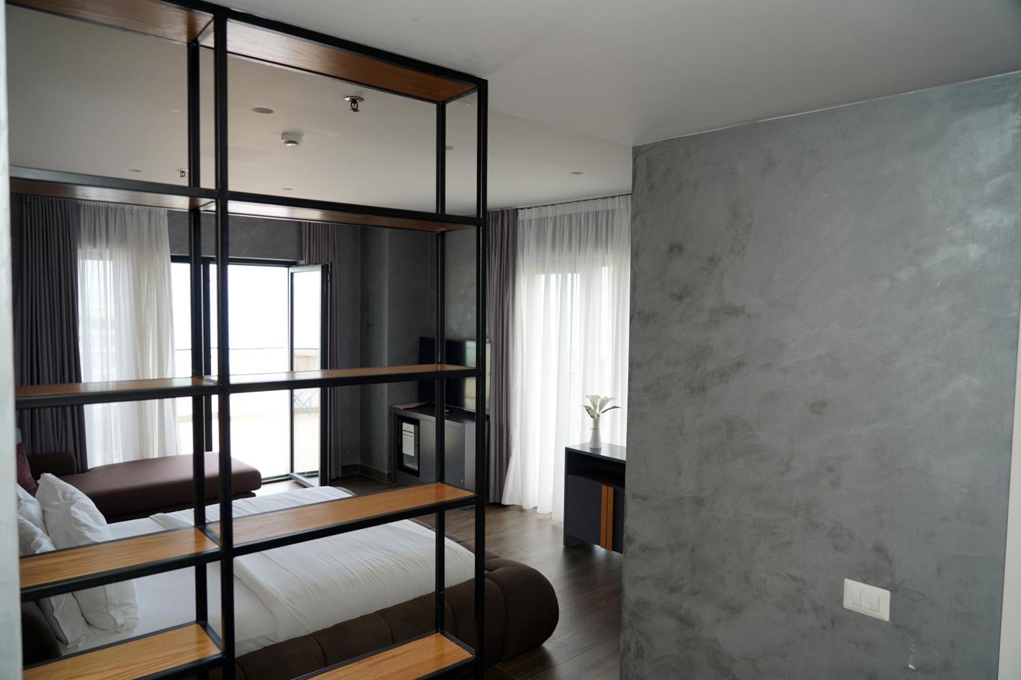 Hotel Henry &