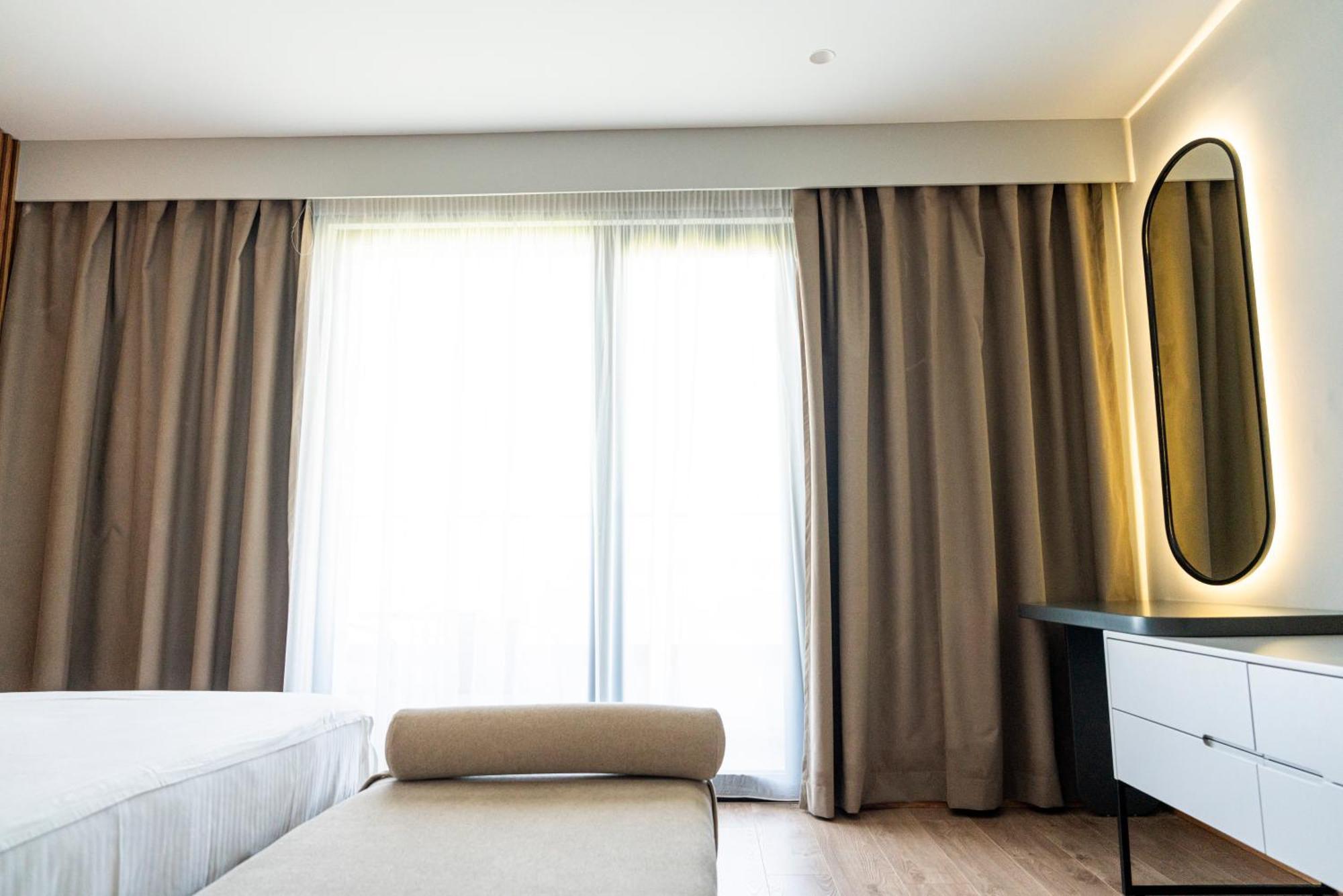 Hotel Henry & Golem (Tirana)