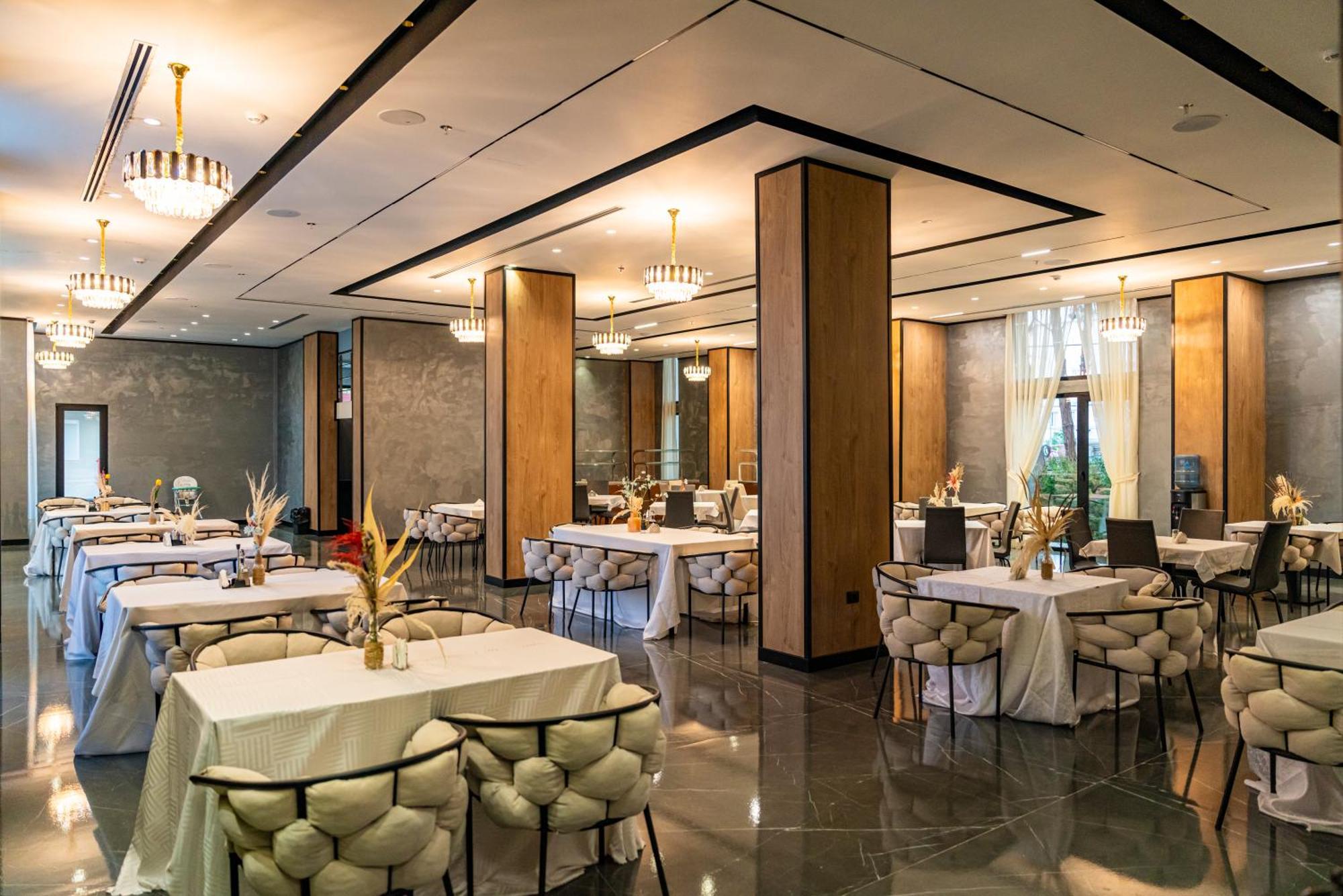 Hotel Henry & 5*