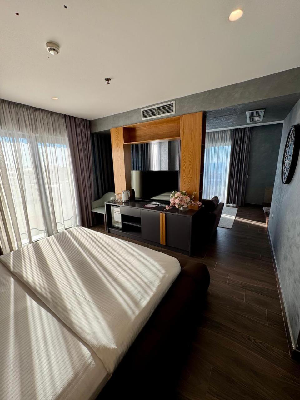 Hotel Henry &